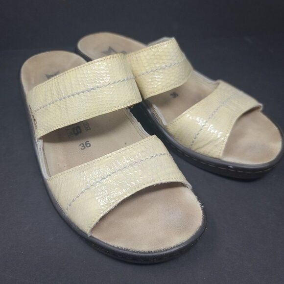 Mephisto Mobils Leather Snakeskin Embossed Sandals, Women's Size 6 - Picture 1 of 9